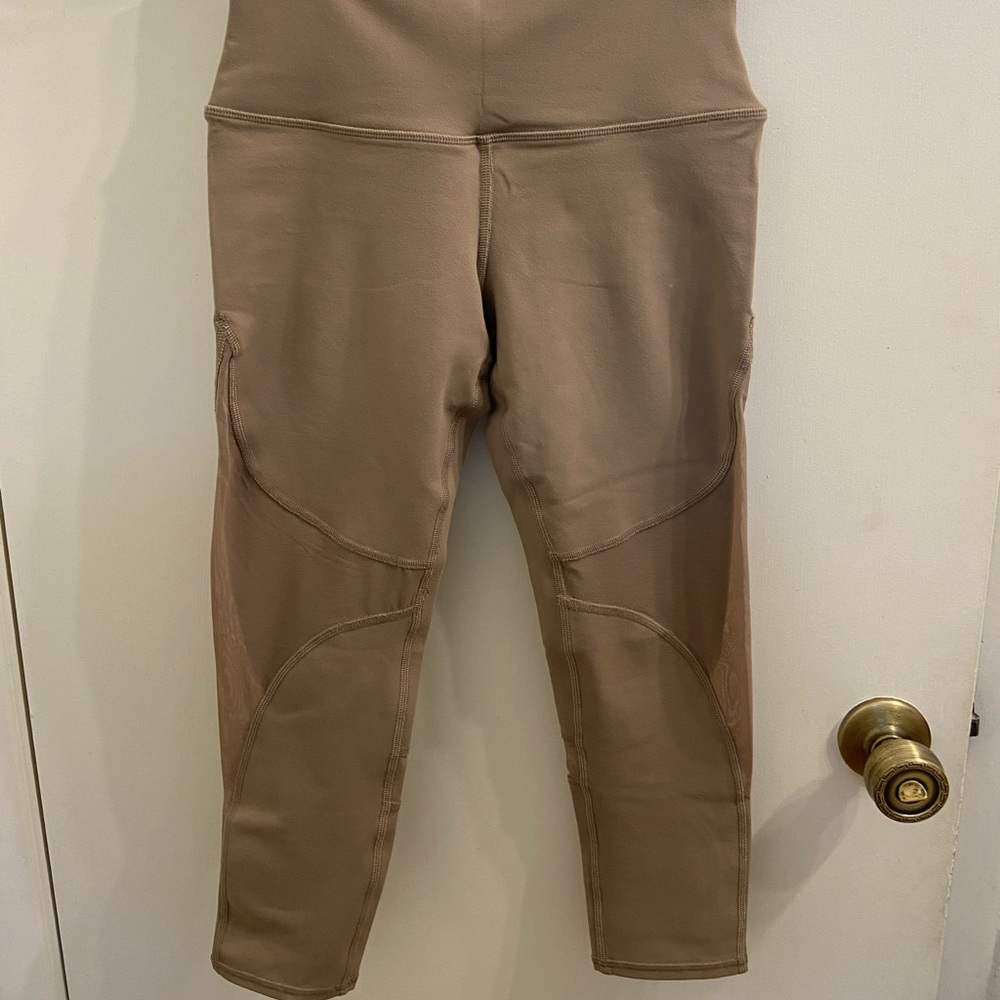 Alo Leggings - Small, Capri length